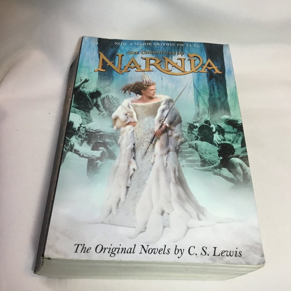 The Chronicles of Narnia: 7 Books in 1 Paperback - paperback Lewis, C. S.|Ba...
